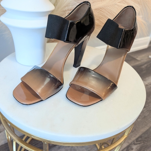 Prada Black and Tan Stiletto Heels with Geometric Pattern - Picture 2 of 13